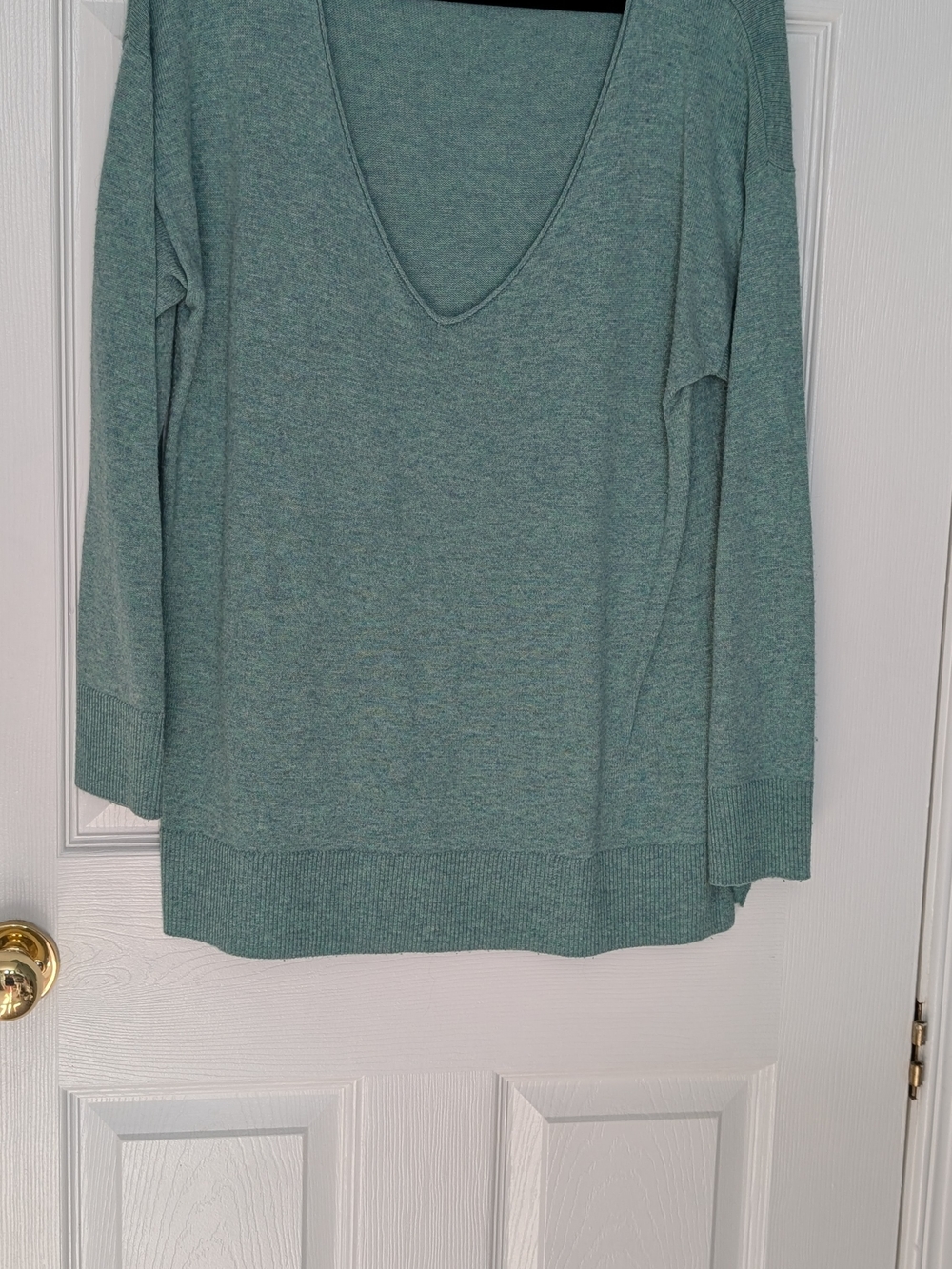 Light Teal V-Neck Knit Sweater By Reitmans Cashmere Blend